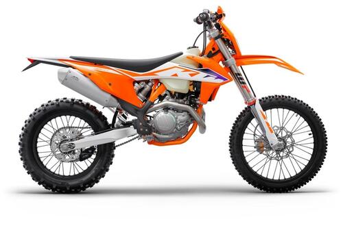 KTM presenta la gamma Enduro 2023. Foto e prezzi (5)