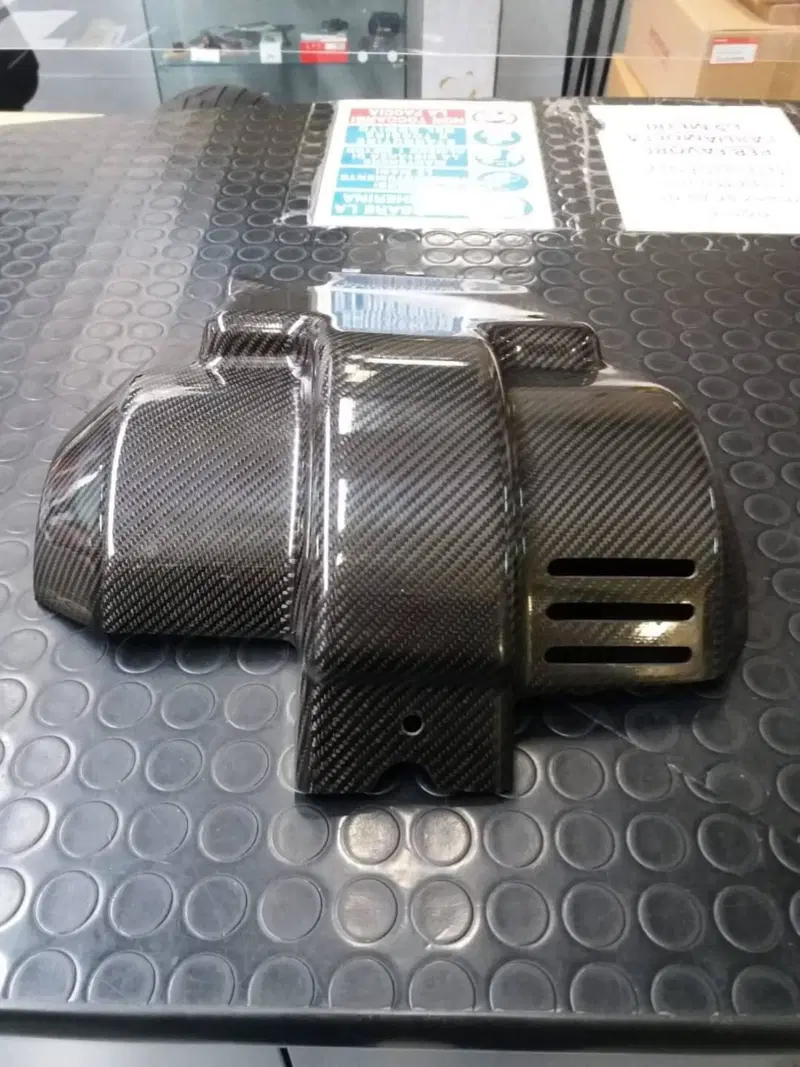 PARACOPPA IN CARBONIO PER APRILIA PEGASO CODICDE A