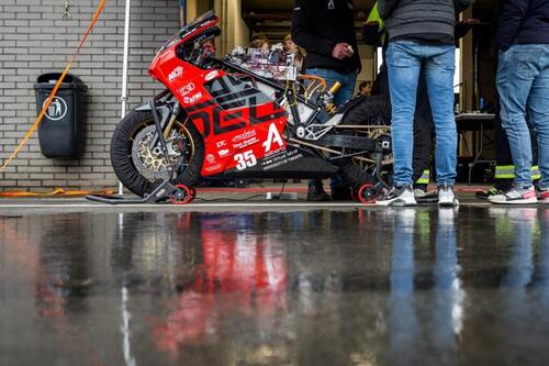 Delta-XE la superbike elettrica, da 300 km/h, degli studenti olandesi (6)