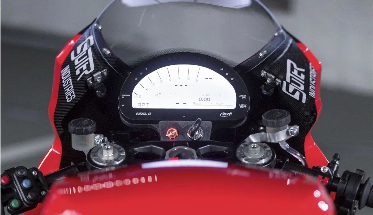 Delta-XE la superbike elettrica, da 300 km/h, degli studenti olandesi (10)