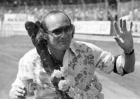 Mike Hailwood rappresenta la passione allo stato puro per tutto ciò che ha un motore
