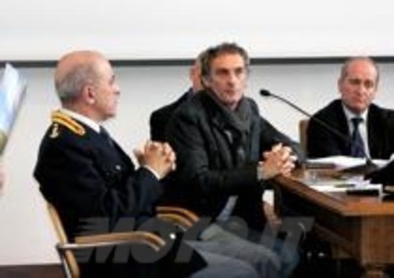 Franco Uncini spiega l&#039;importanza delle sperimentazioni in pista di nuove soluzioni
