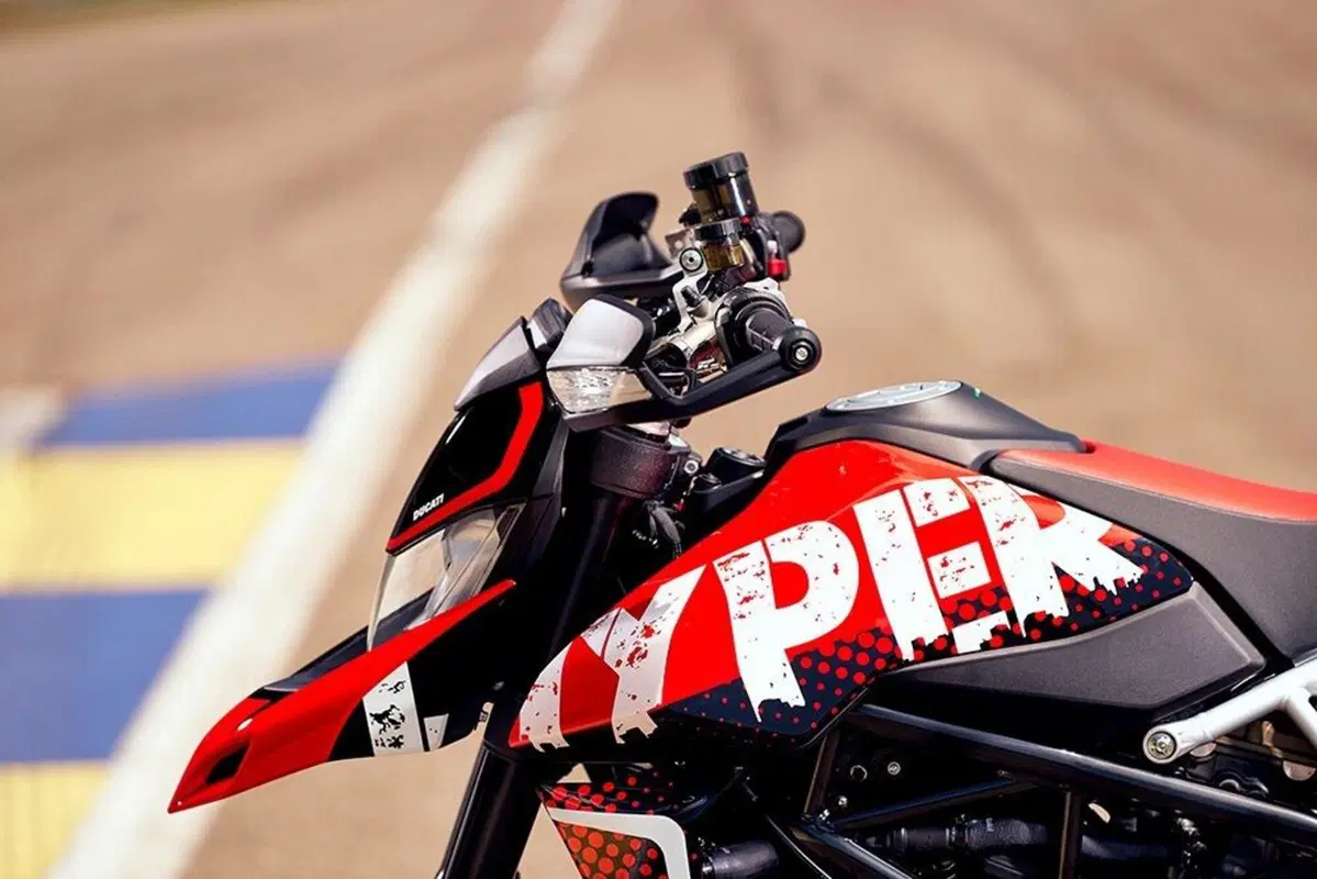 Ducati Hypermotard 950 RVE. Solo 100 esemplari per gli USA (10)