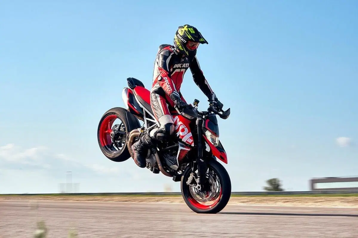 Ducati Hypermotard 950 RVE. Solo 100 esemplari per gli USA (15)
