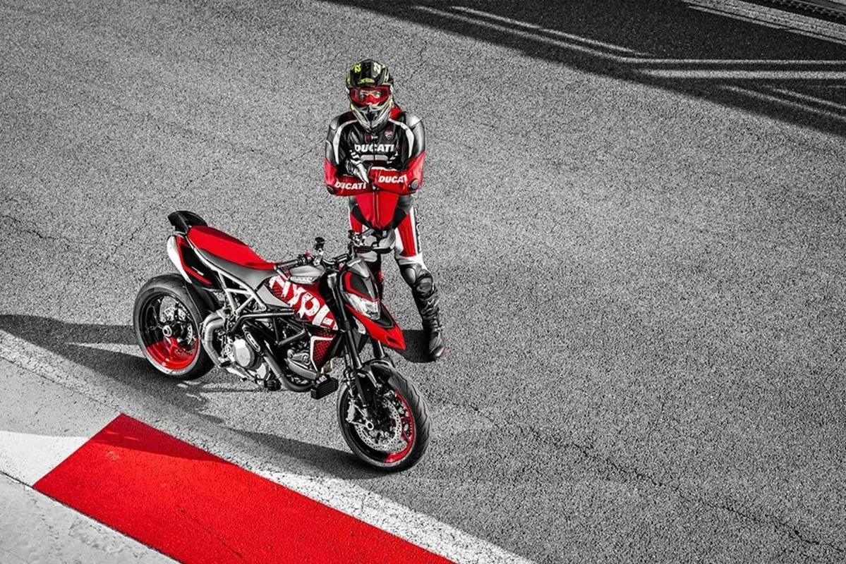 Ducati Hypermotard 950 RVE. Solo 100 esemplari per gli USA (22)