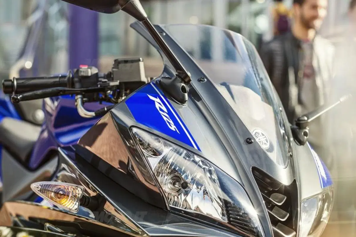 Yamaha MT-125 e YZF-R 125 (21)