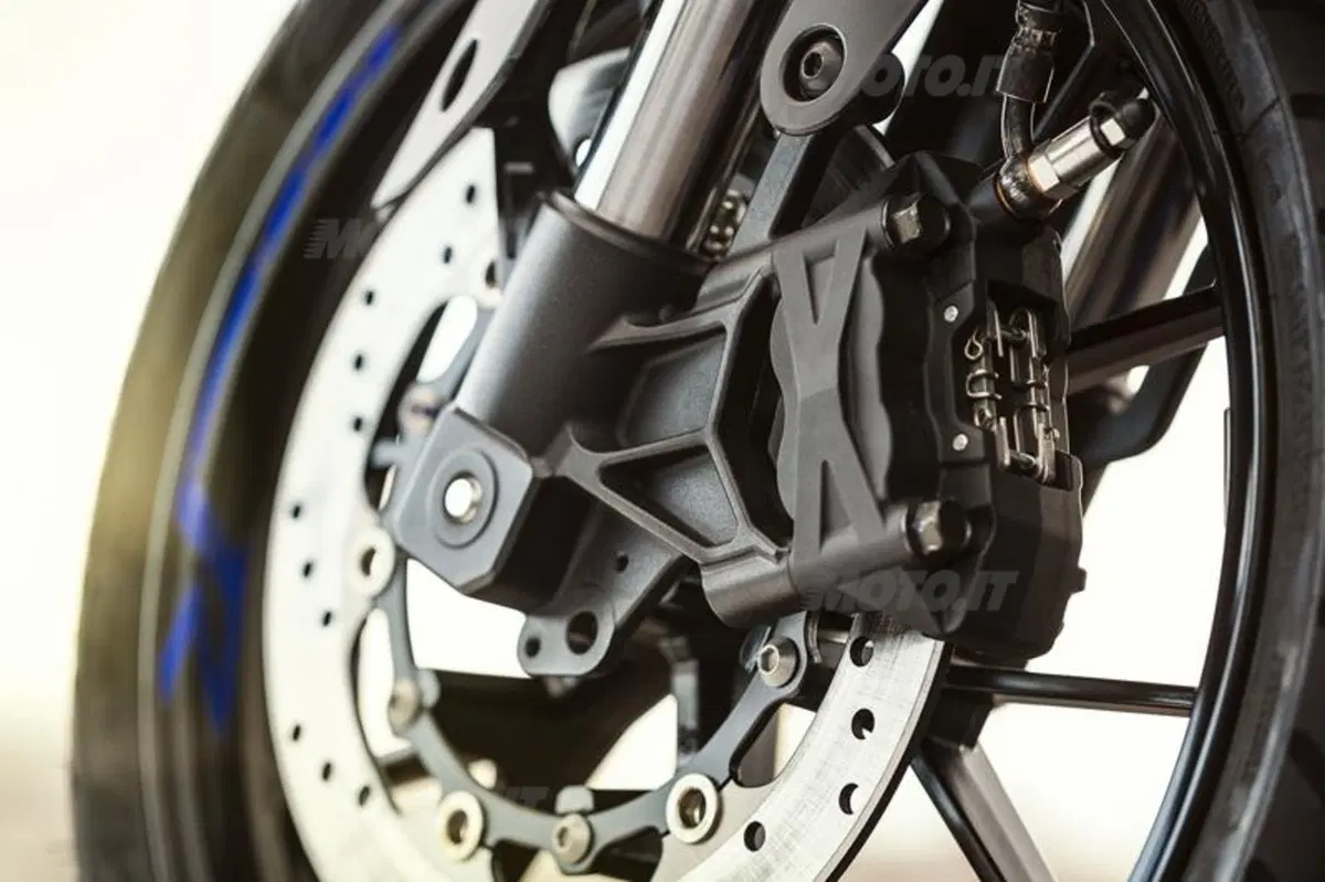 Yamaha MT-125 e YZF-R 125 (24)