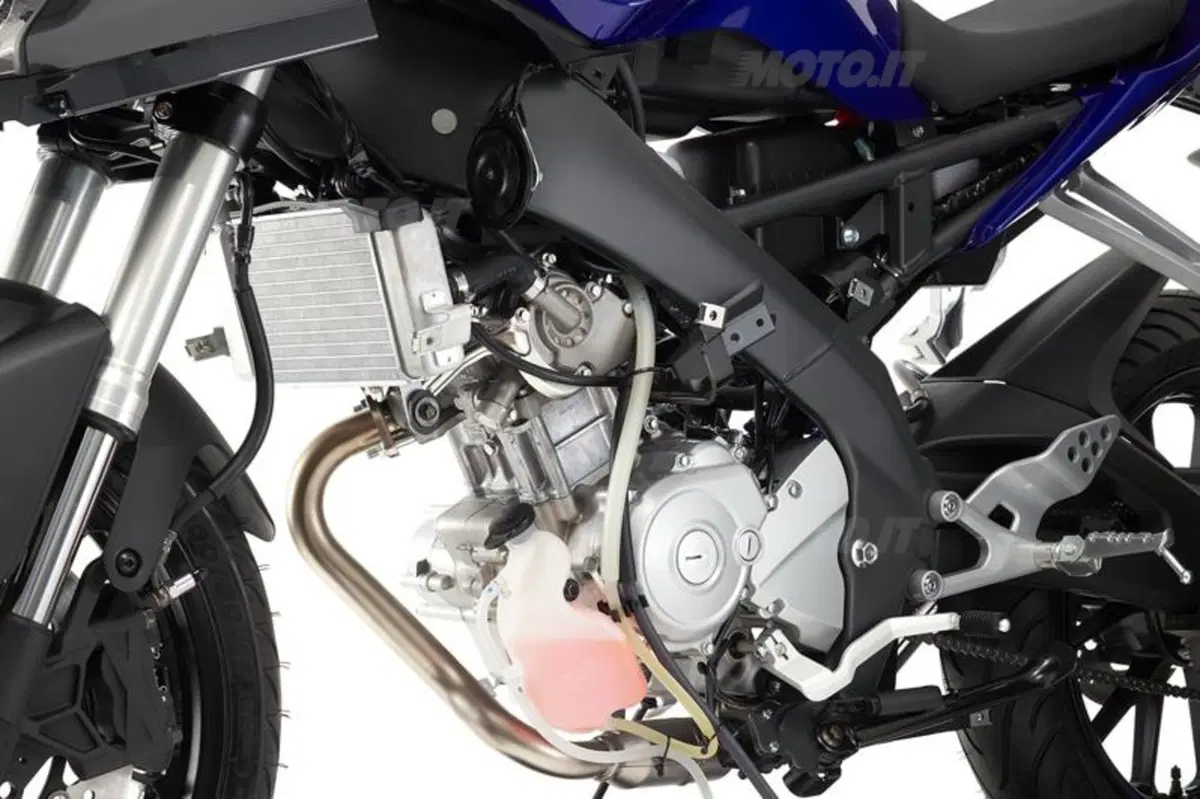 Yamaha MT-125 e YZF-R 125 (30)
