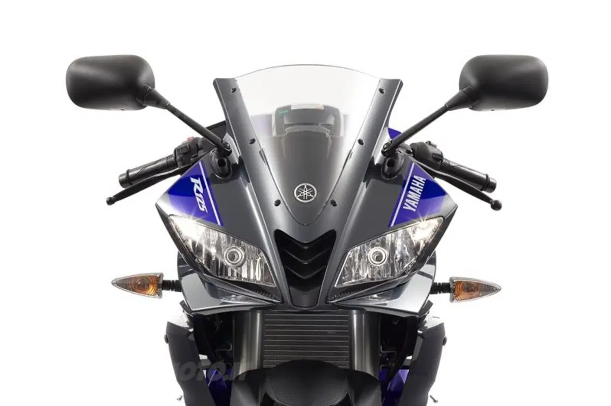 Yamaha MT-125 e YZF-R 125 (40)