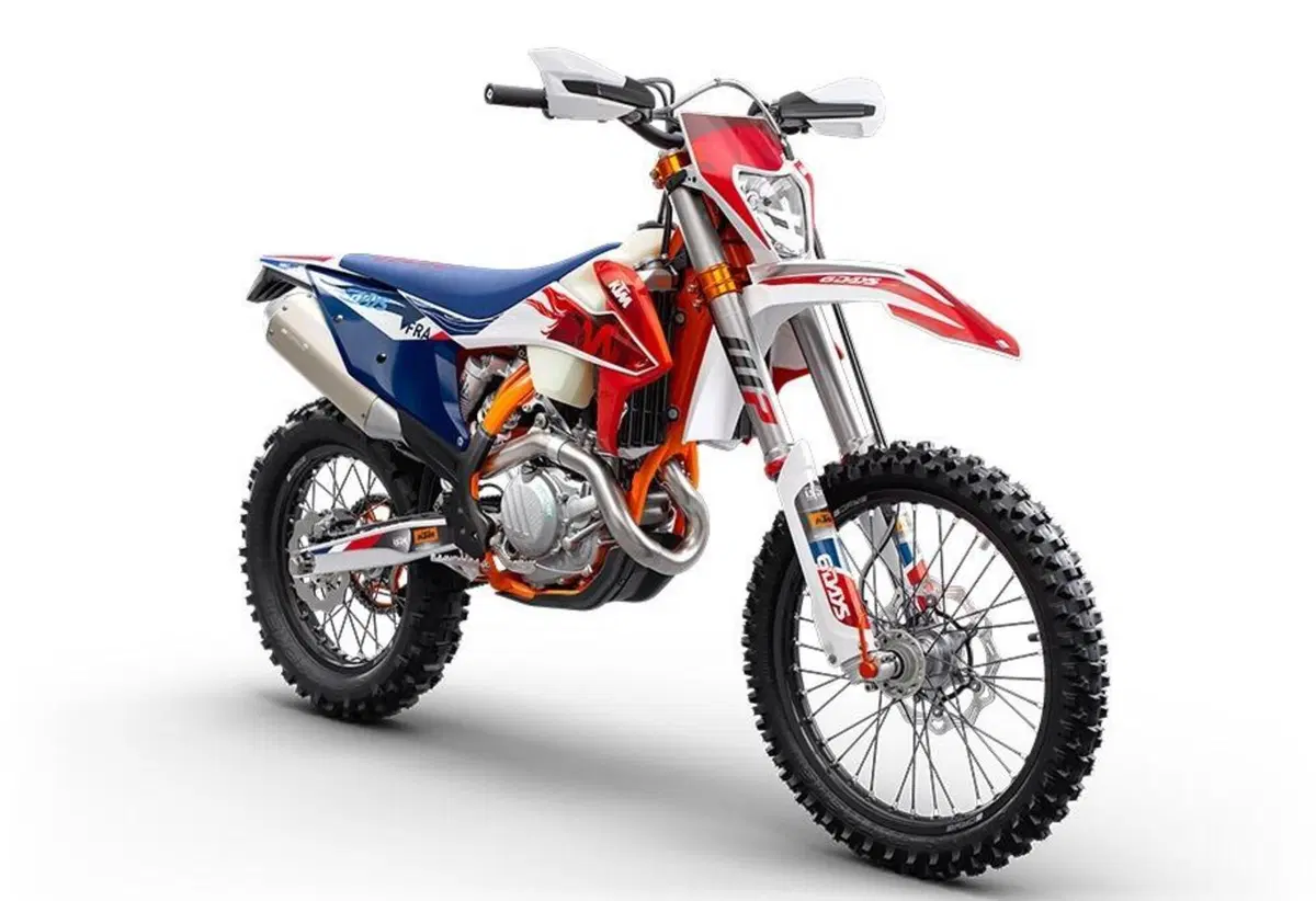 KTM presenta le Enduro Six Days 2023. Foto e prezzi (13)