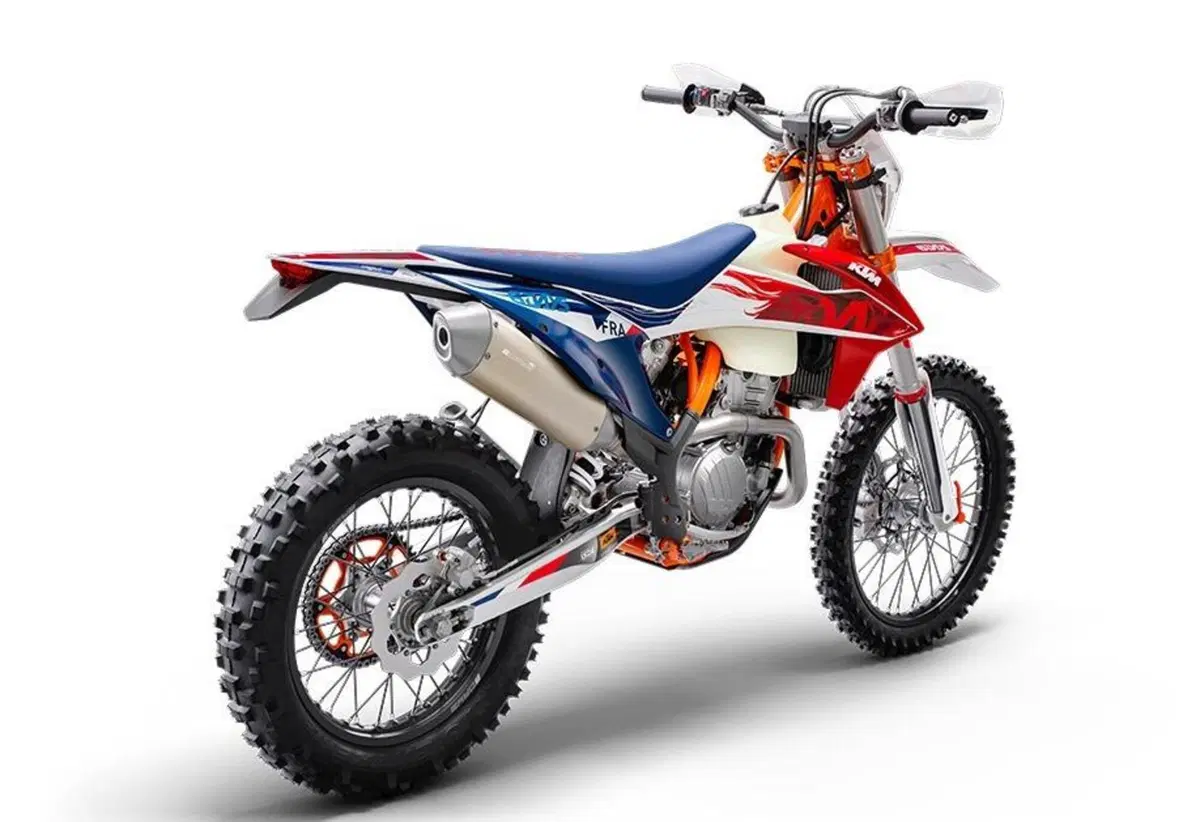 KTM presenta le Enduro Six Days 2023. Foto e prezzi (16)