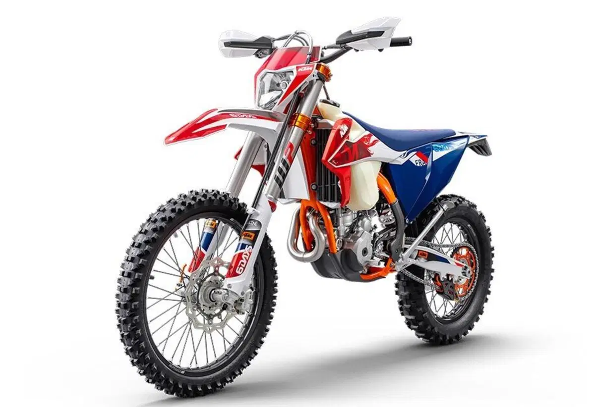 KTM presenta le Enduro Six Days 2023. Foto e prezzi (18)