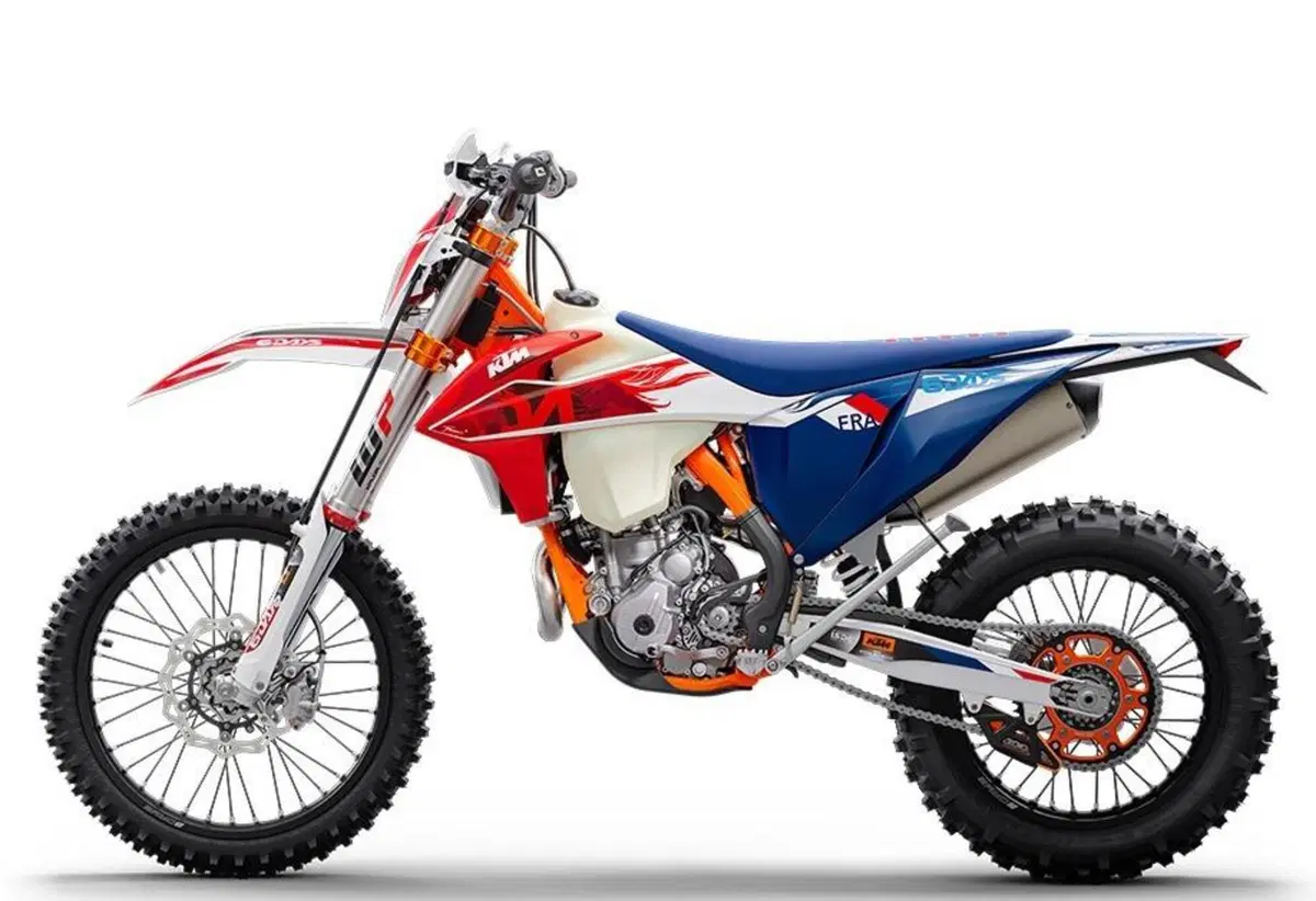 KTM presenta le Enduro Six Days 2023. Foto e prezzi (15)