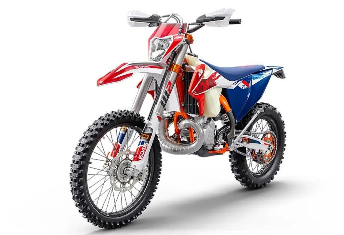 KTM presenta le Enduro Six Days 2023. Foto e prezzi (23)
