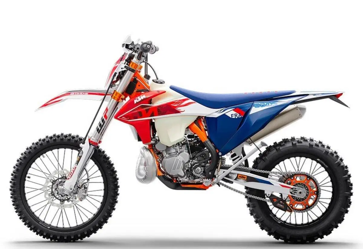 KTM presenta le Enduro Six Days 2023. Foto e prezzi (22)