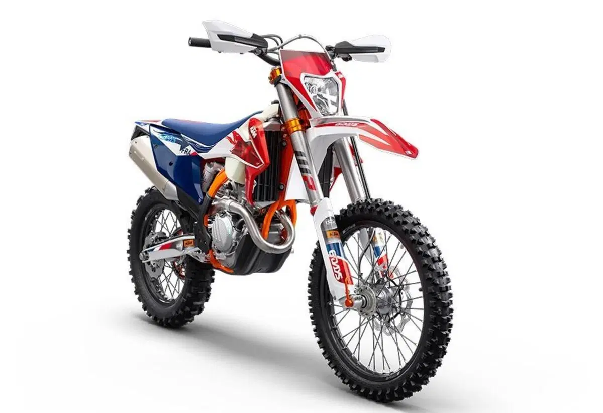 KTM presenta le Enduro Six Days 2023. Foto e prezzi (31)