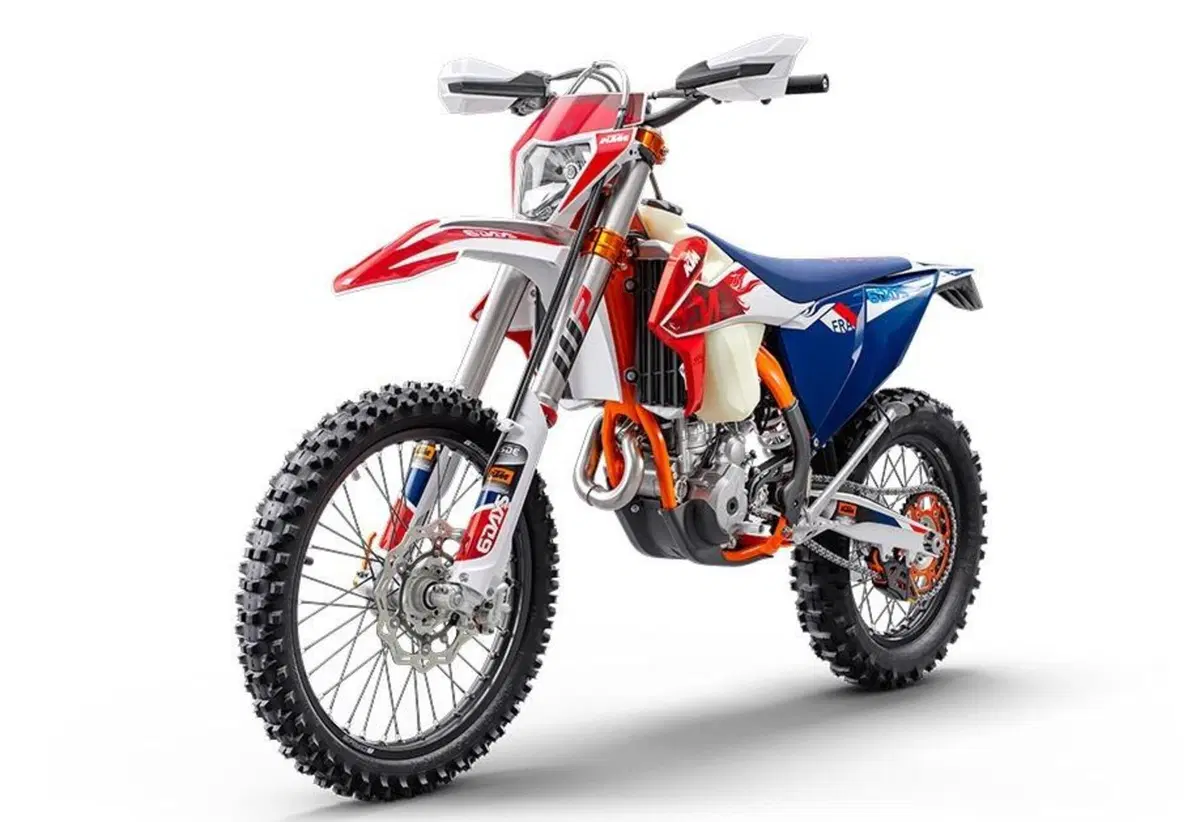 KTM presenta le Enduro Six Days 2023. Foto e prezzi (33)