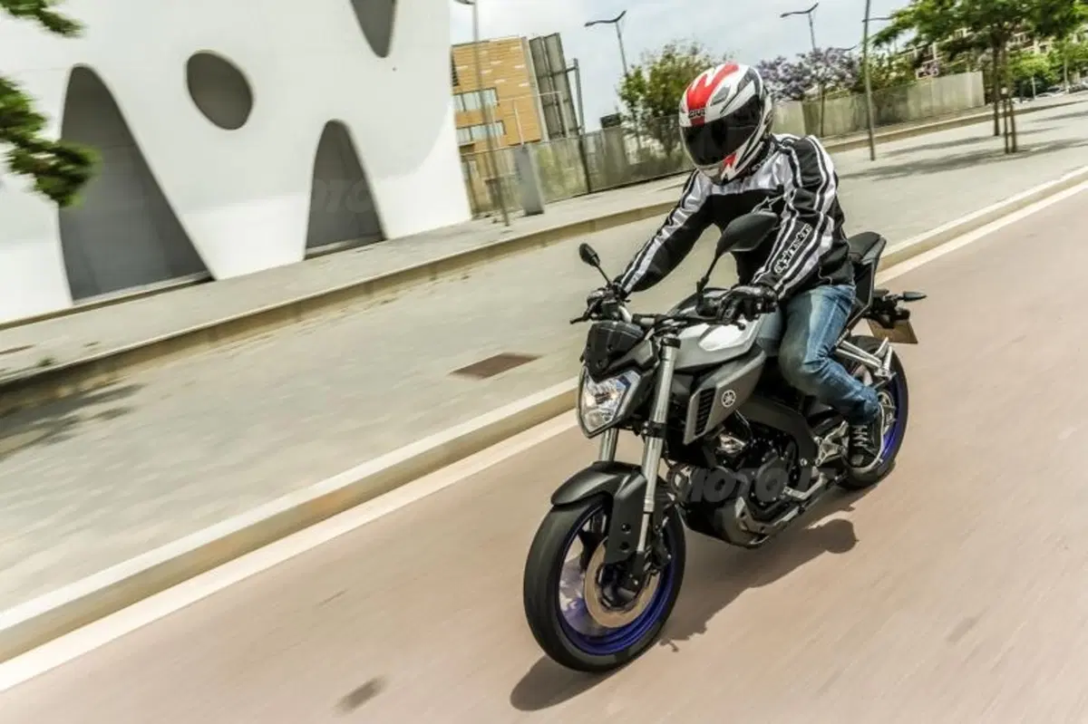 Yamaha MT-125 e YZF-R 125 (53)