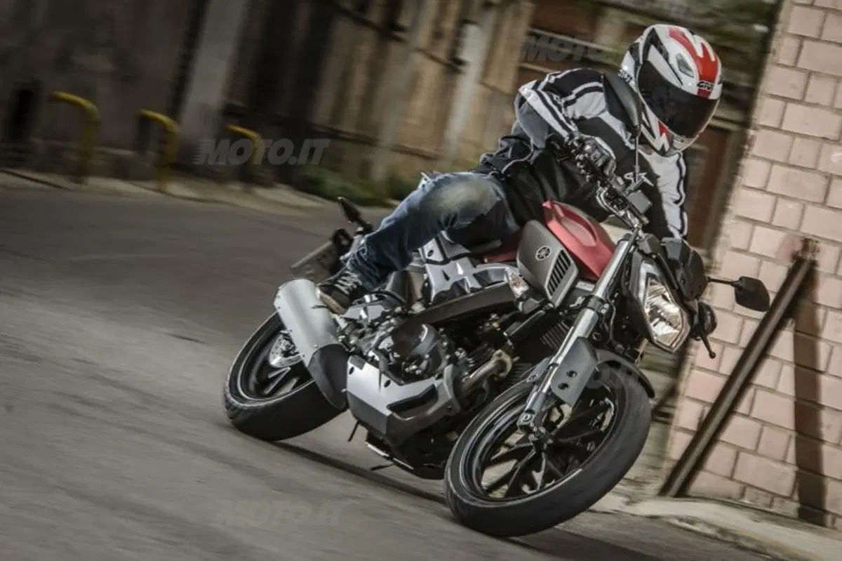 Yamaha MT-125 e YZF-R 125 (60)