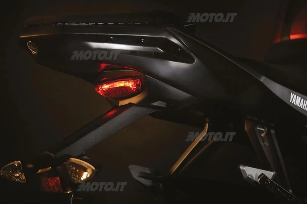 Yamaha MT-125 e YZF-R 125 (86)