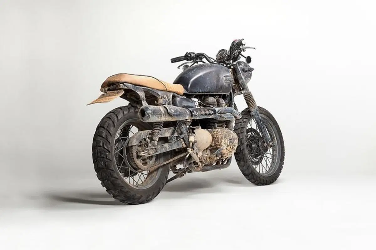 Triumph Bonneville e David Beckham insieme nell'avventura in Amazzonia (9)