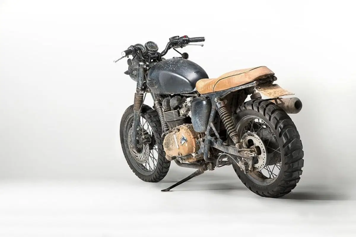 Triumph Bonneville e David Beckham insieme nell'avventura in Amazzonia (10)