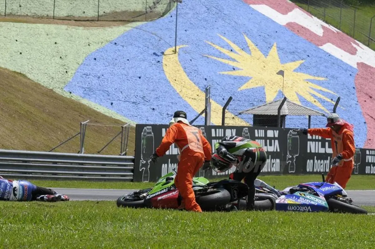 SBK. GP di Sepang, è successo anche questo (3)