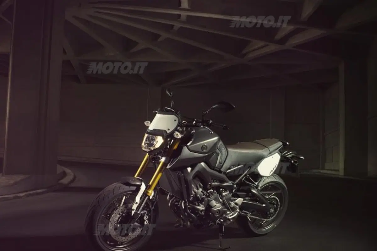 Yamaha presenta la nuova MT-09 Street Tracker (3)