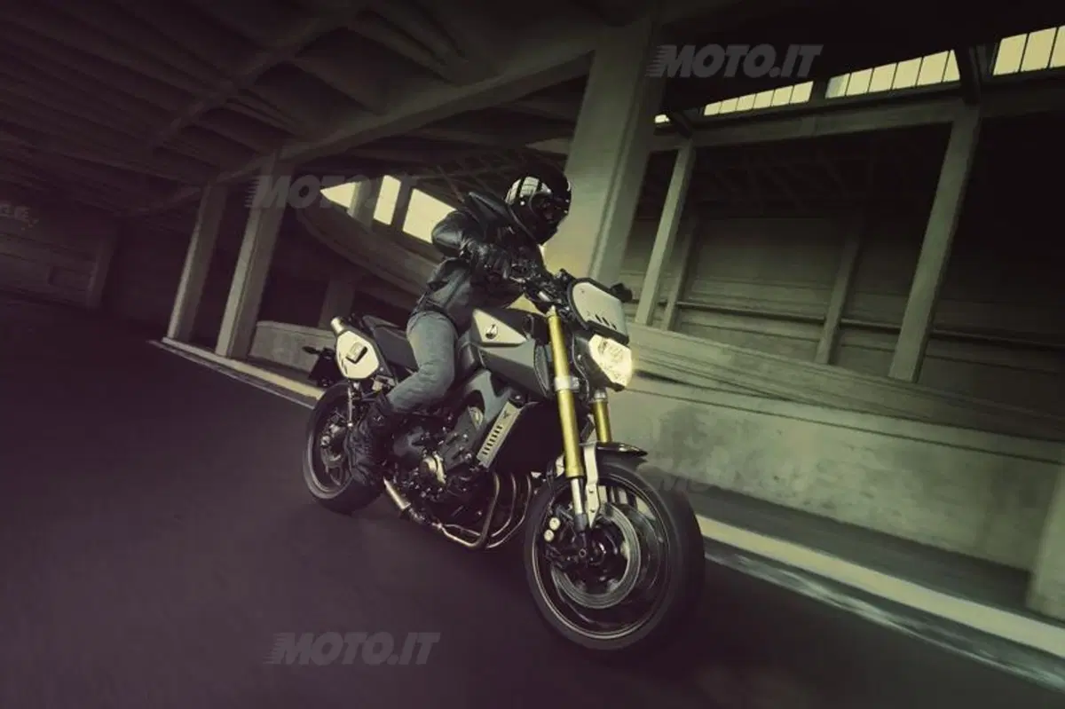 Yamaha presenta la nuova MT-09 Street Tracker (8)