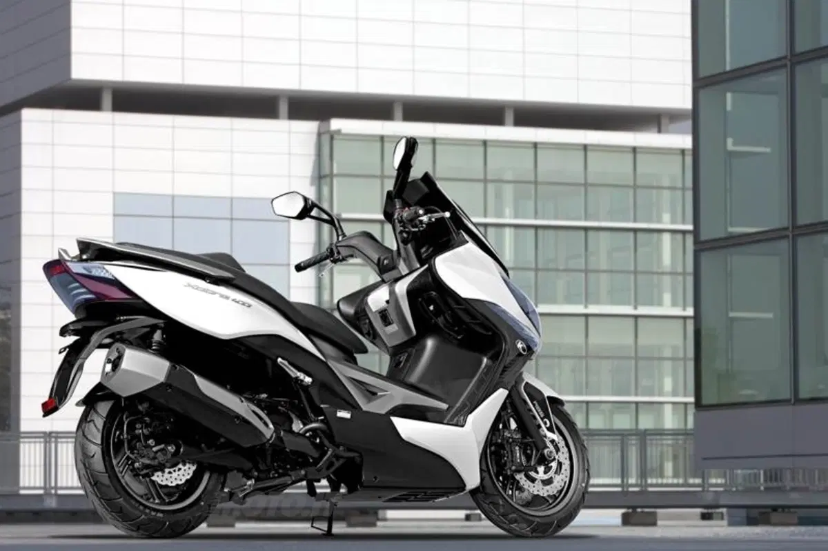 Kymco Xciting 400i ABS (2)