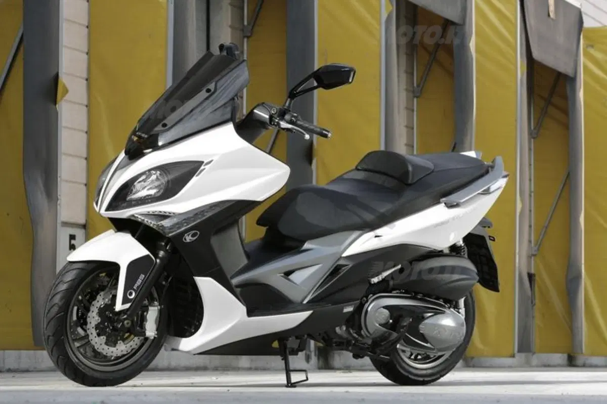 Kymco Xciting 400i ABS (3)