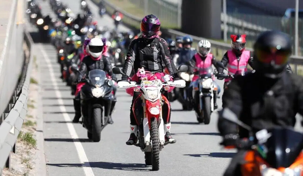 Megaraduno a Riga. In moto per la pace in Ucraina (2)