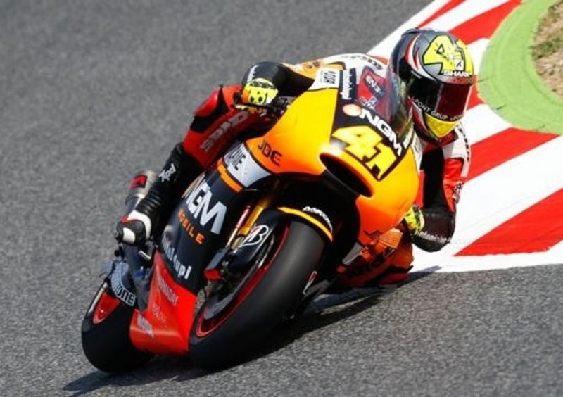 MotoGP. Aleix Espargaro &egrave; il pi&ugrave; veloce nel primo turno di prove