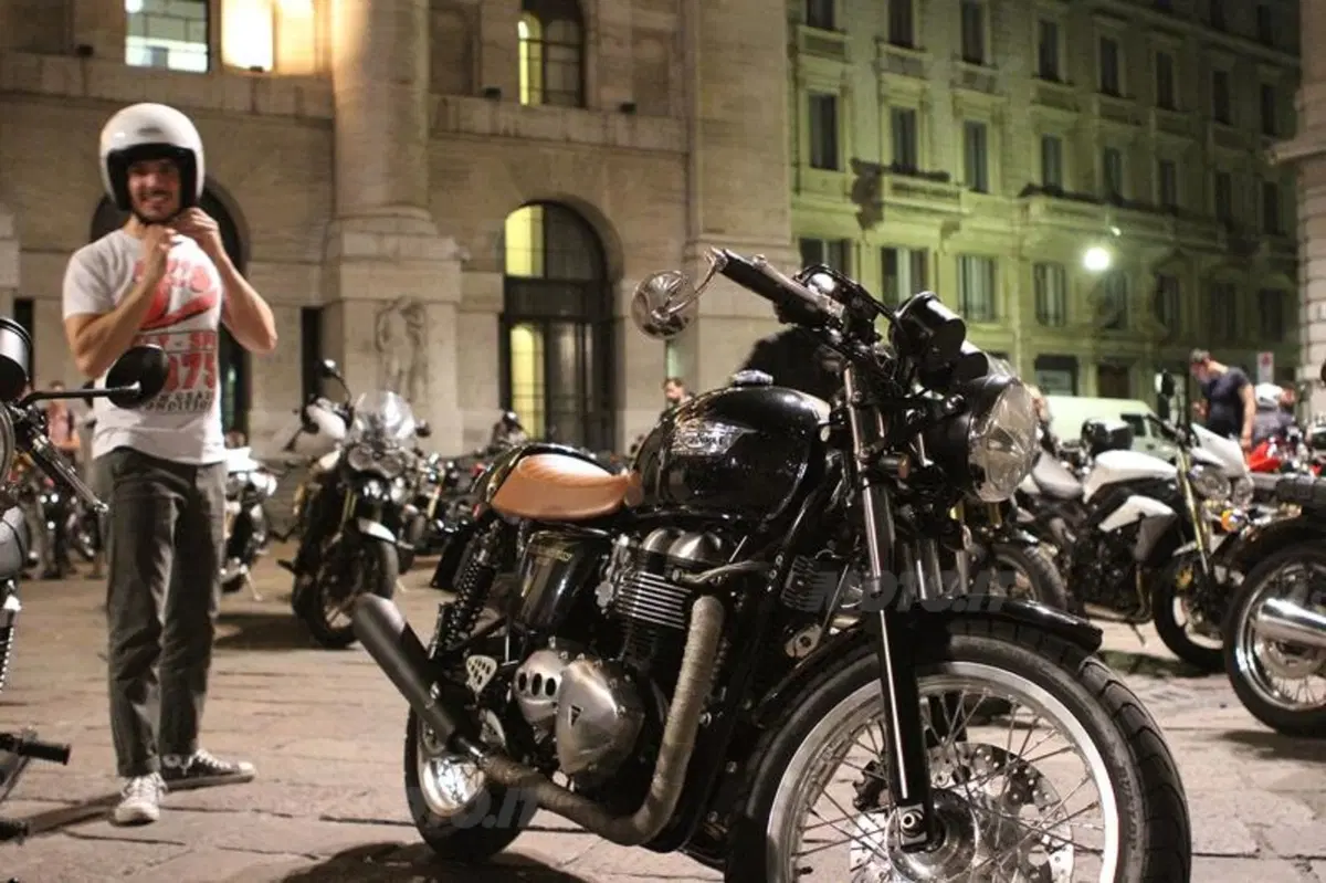 Triumph Milano City Tour by Night 2014 (10)