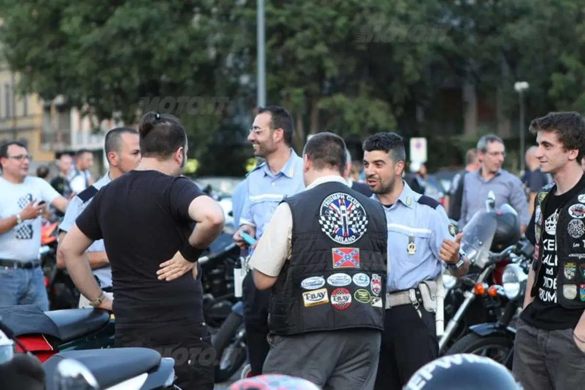 Triumph Milano City Tour by Night 2014 (17)