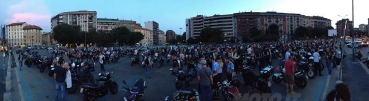 Triumph Milano City Tour by Night 2014 (25)