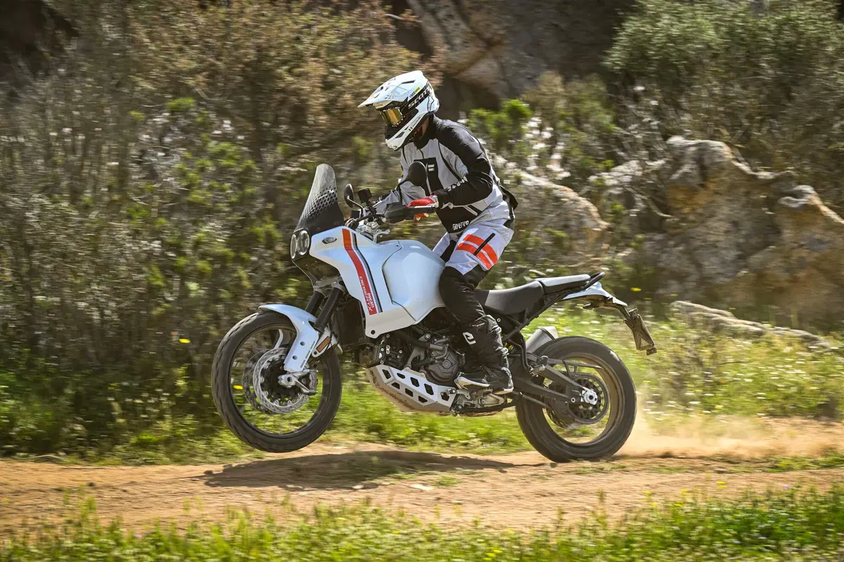 Ducati DesertX: chi c'è dietro? Ce la raccontano Claudio De Angeli e Davide Previtera (2)