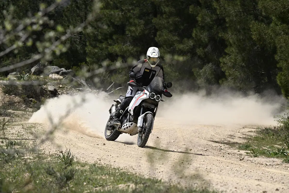Ducati DesertX: chi c'è dietro? Ce la raccontano Claudio De Angeli e Davide Previtera (4)