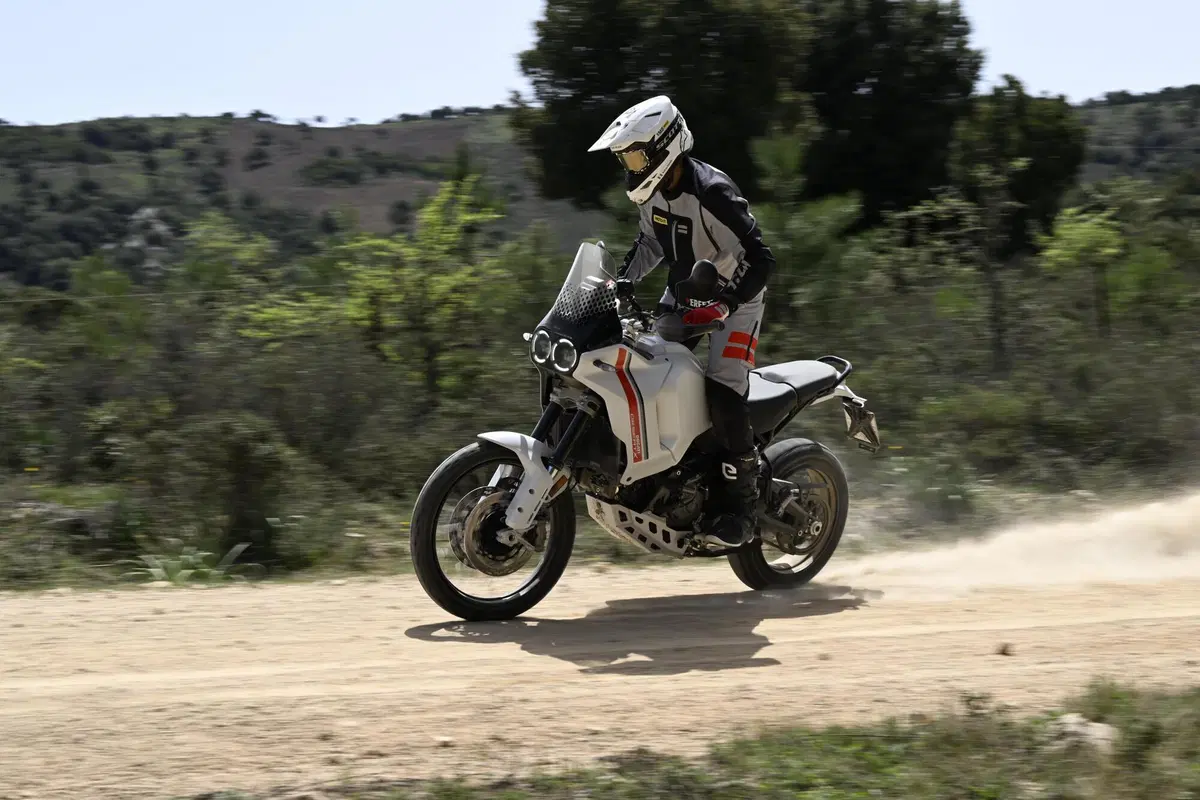 Ducati DesertX: chi c'è dietro? Ce la raccontano Claudio De Angeli e Davide Previtera (6)