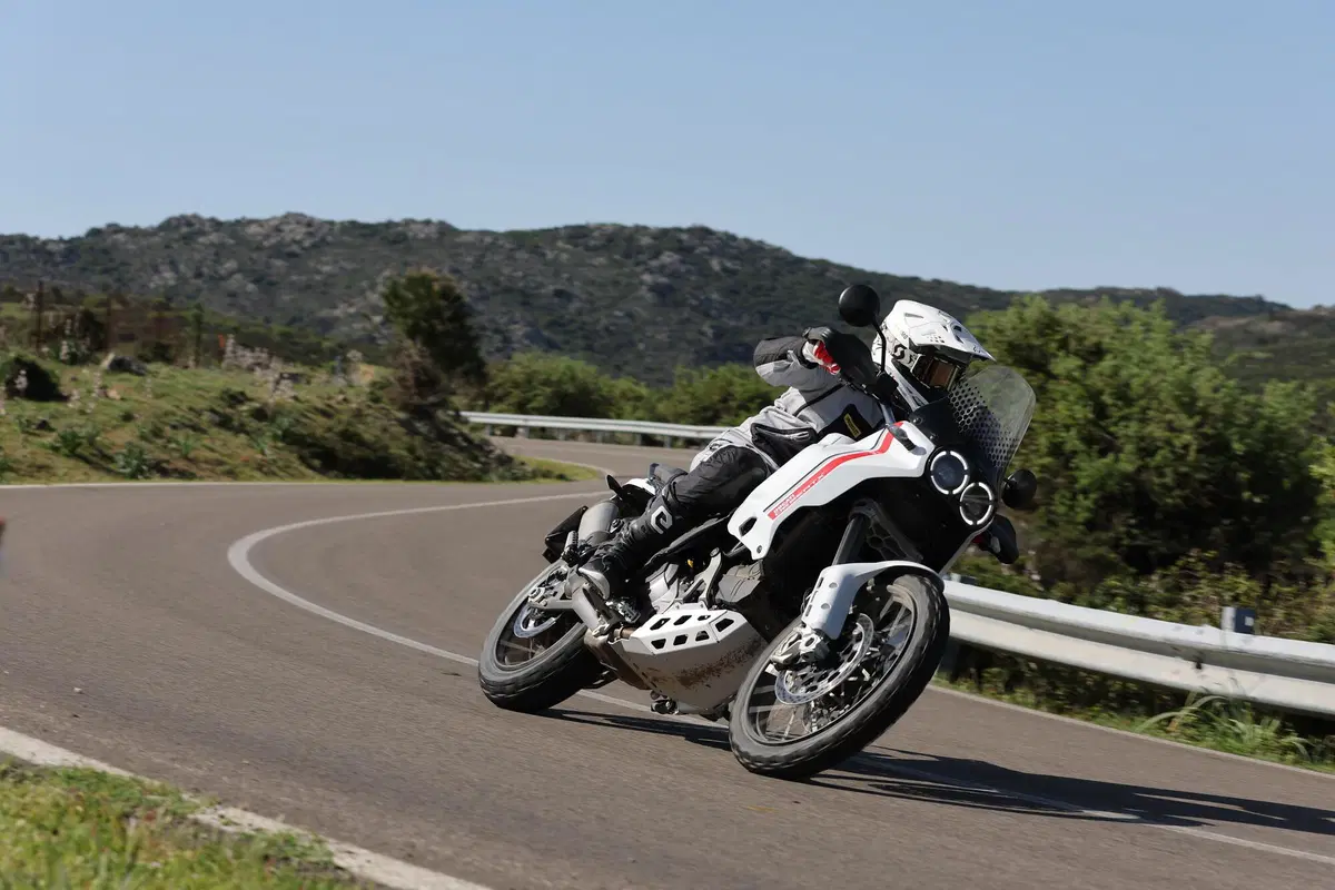 Ducati DesertX: chi c'è dietro? Ce la raccontano Claudio De Angeli e Davide Previtera (7)
