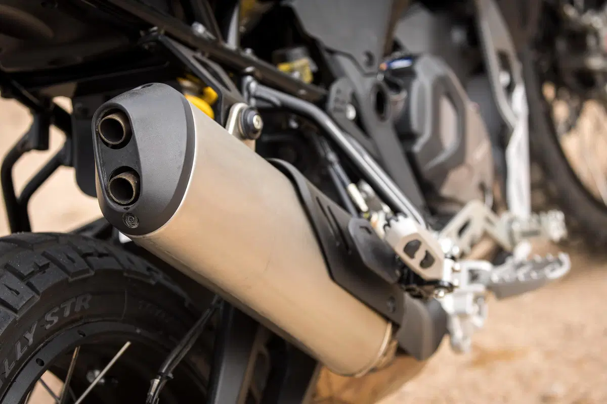Ducati DesertX 2022 TEST: come va, pro e contro della nuova maxienduro italiana! (26)