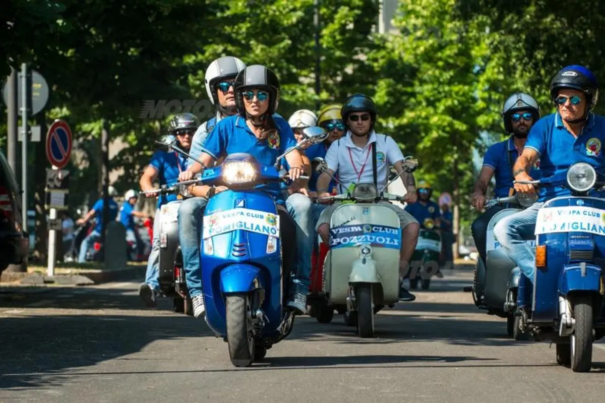 Vespa World Days: 10.000 le Vespa presenti alla City Parade (2)