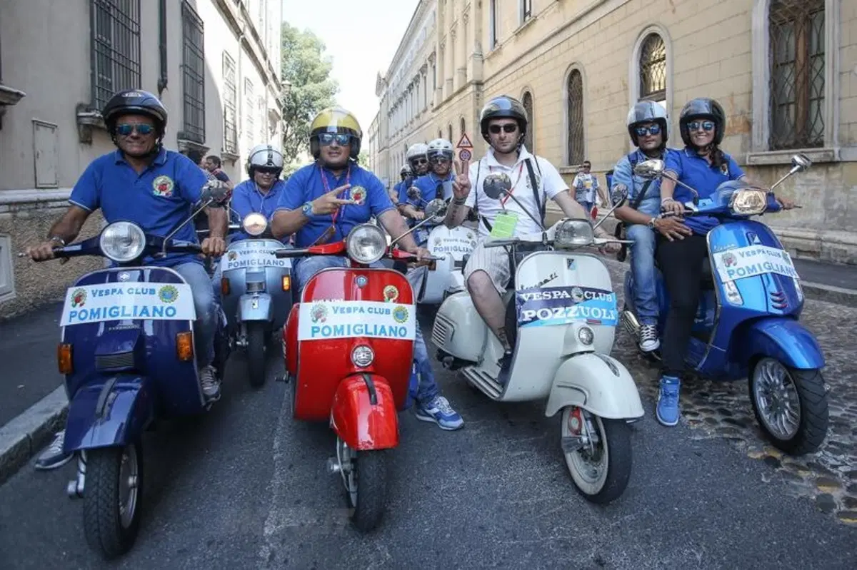 Vespa World Days: 10.000 le Vespa presenti alla City Parade (8)