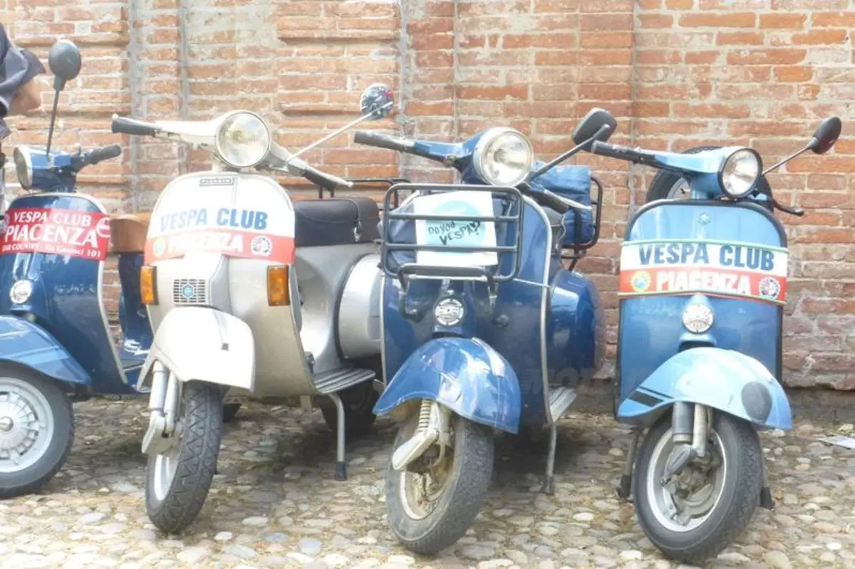 Vespa World Days: 10.000 le Vespa presenti alla City Parade (50)