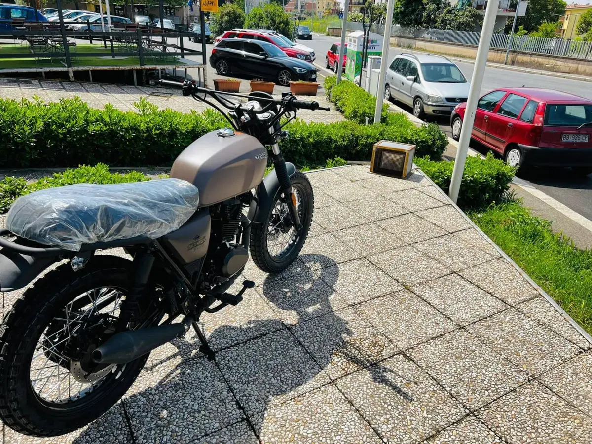 Brixton Motorcycles Cromwell 125 ABS (2021 - 26) (6)