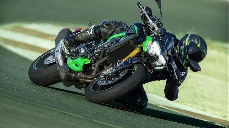 Rallentano le vendite in Spagna. La Kawasaki Z900 ritorna al primo posto