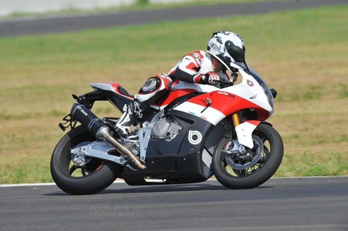 Bimota BB3 (3)