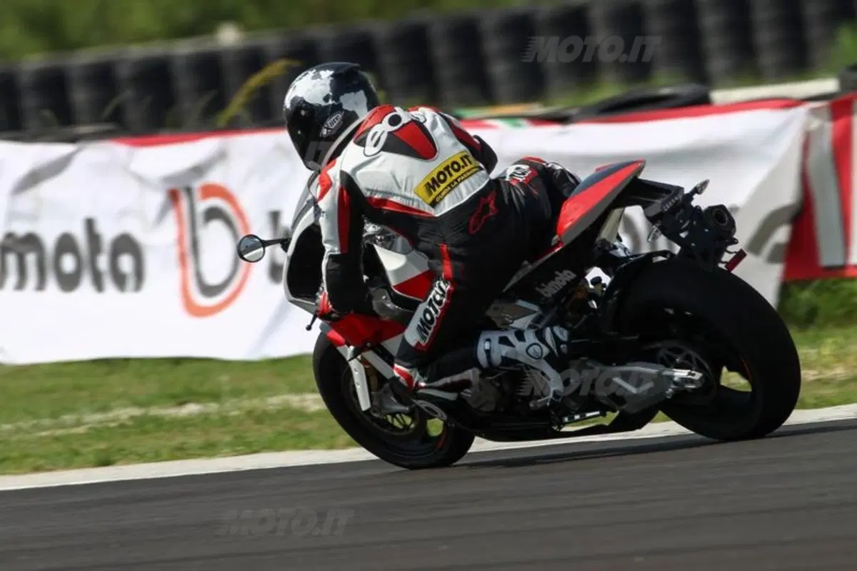 Bimota BB3 (7)