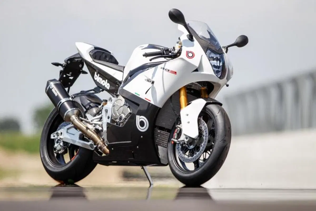 Bimota BB3 (15)
