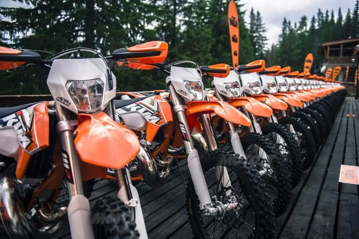 KTM EXC Enduro 2015: novità e prezzi (3)